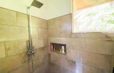 PROPERTY WITH MAIN RESIDENCE AND INDEPENDENT LODGE, IN TRES RÍOS DE OJOCHAL – 3.12 ACRES