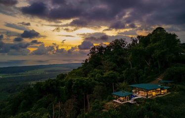 LUXURY CONTEMPORARY RESIDENCE WITH PANORAMIC OCEAN VIEWS MANUEL ANTONIO – 1.10 ACRES