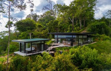 LUXURY CONTEMPORARY RESIDENCE WITH PANORAMIC OCEAN VIEWS MANUEL ANTONIO – 1.10 ACRES