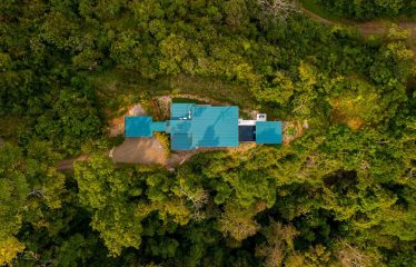 LUXURY CONTEMPORARY RESIDENCE WITH PANORAMIC OCEAN VIEWS MANUEL ANTONIO – 1.10 ACRES