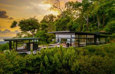 LUXURY CONTEMPORARY RESIDENCE WITH PANORAMIC OCEAN VIEWS MANUEL ANTONIO – 1.10 ACRES