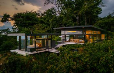 LUXURY CONTEMPORARY RESIDENCE WITH PANORAMIC OCEAN VIEWS MANUEL ANTONIO – 1.10 ACRES