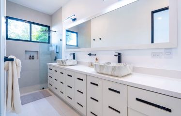 LUXURY CONTEMPORARY RESIDENCE WITH PANORAMIC OCEAN VIEWS MANUEL ANTONIO – 1.10 ACRES