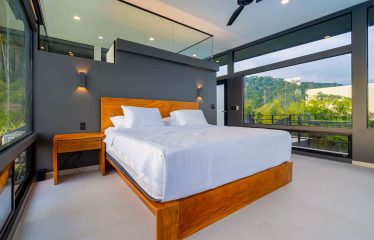 LUXURY CONTEMPORARY RESIDENCE WITH PANORAMIC OCEAN VIEWS MANUEL ANTONIO – 1.10 ACRES