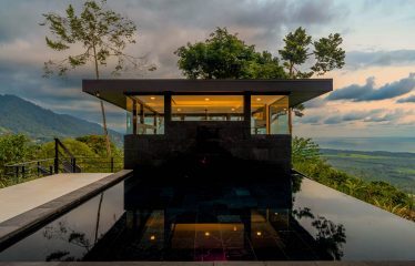 LUXURY CONTEMPORARY RESIDENCE WITH PANORAMIC OCEAN VIEWS MANUEL ANTONIO – 1.10 ACRES