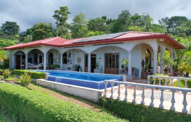 PROPERTY WITH THREE BEDROOMS AND FRONT OCEAN VIEWS, IN OJOCHAL – 0.63 ACRES