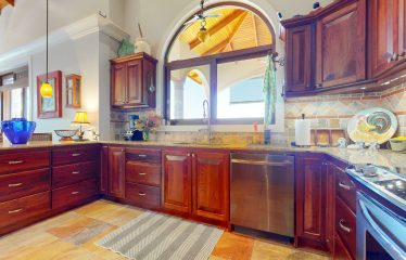 PROPERTY WITH THREE BEDROOMS AND FRONT OCEAN VIEWS, IN OJOCHAL – 0.63 ACRES