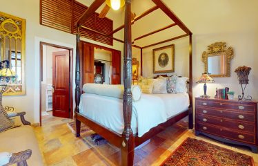PROPERTY WITH THREE BEDROOMS AND FRONT OCEAN VIEWS, IN OJOCHAL – 0.63 ACRES