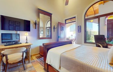 PROPERTY WITH THREE BEDROOMS AND FRONT OCEAN VIEWS, IN OJOCHAL – 0.63 ACRES