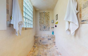 PROPERTY WITH THREE BEDROOMS AND FRONT OCEAN VIEWS, IN OJOCHAL – 0.63 ACRES
