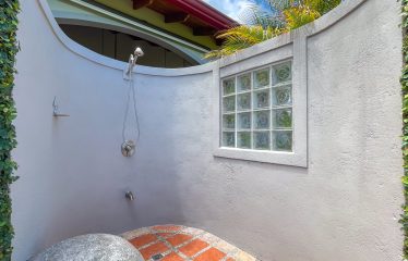 PROPERTY WITH THREE BEDROOMS AND FRONT OCEAN VIEWS, IN OJOCHAL – 0.63 ACRES