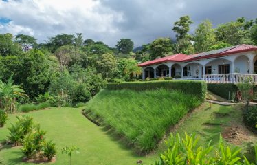 PROPERTY WITH THREE BEDROOMS AND FRONT OCEAN VIEWS, IN OJOCHAL – 0.63 ACRES