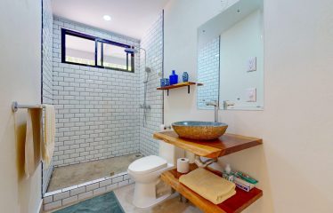 PROPERTY WITH THREE BEDROOMS IN A GATED COMMUNITY IN THE UP OF BRISAS LA COLONIA – 1.24 ACRES