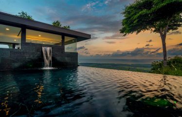 LUXURY CONTEMPORARY RESIDENCE WITH PANORAMIC OCEAN VIEWS MANUEL ANTONIO – 1.10 ACRES