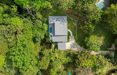 CASA BALLENA PERL PROPERTY WITH THREE BEDROOMS NEAR TO THE TOWN, IN PLAYA HERMOSA – 0.75 ACRES