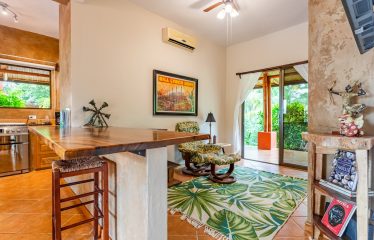 PROPERTY WITH FOUR BEDROOMS AND PARTIAL OCEAN VIEWS, IN JARDINES DEL MORETE UVITA – 2.2 ACRES