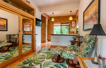 PROPERTY WITH FOUR BEDROOMS AND PARTIAL OCEAN VIEWS, IN JARDINES DEL MORETE UVITA – 2.2 ACRES