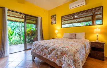 PROPERTY WITH FOUR BEDROOMS AND PARTIAL OCEAN VIEWS, IN JARDINES DEL MORETE UVITA – 2.2 ACRES