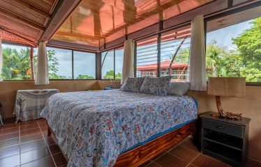 PROPERTY WITH FOUR BEDROOMS AND PARTIAL OCEAN VIEWS, IN JARDINES DEL MORETE UVITA – 2.2 ACRES