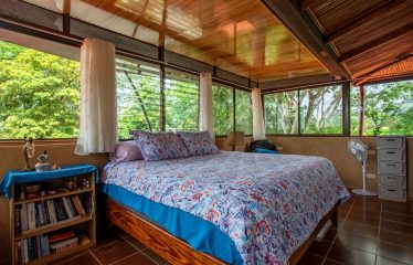 PROPERTY WITH FOUR BEDROOMS AND PARTIAL OCEAN VIEWS, IN JARDINES DEL MORETE UVITA – 2.2 ACRES
