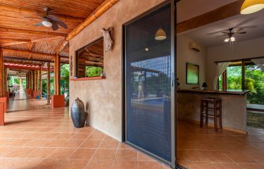 PROPERTY WITH FOUR BEDROOMS AND PARTIAL OCEAN VIEWS, IN JARDINES DEL MORETE UVITA – 2.2 ACRES