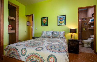 PROPERTY WITH FOUR BEDROOMS AND PARTIAL OCEAN VIEWS, IN JARDINES DEL MORETE UVITA – 2.2 ACRES