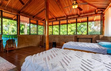 PROPERTY WITH FOUR BEDROOMS AND PARTIAL OCEAN VIEWS, IN JARDINES DEL MORETE UVITA – 2.2 ACRES