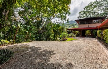 PROPERTY WITH FOUR BEDROOMS AND PARTIAL OCEAN VIEWS, IN JARDINES DEL MORETE UVITA – 2.2 ACRES