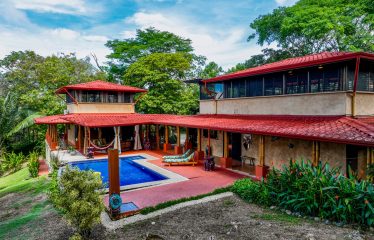 PROPERTY WITH FOUR BEDROOMS AND PARTIAL OCEAN VIEWS, IN JARDINES DEL MORETE UVITA – 2.2 ACRES