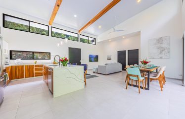 CASA BALLENA PERL PROPERTY WITH THREE BEDROOMS NEAR TO THE TOWN, IN PLAYA HERMOSA – 0.75 ACRES