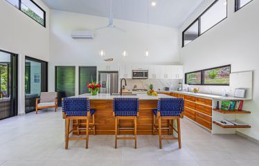 CASA BALLENA PERL PROPERTY WITH THREE BEDROOMS NEAR TO THE TOWN, IN PLAYA HERMOSA – 0.75 ACRES