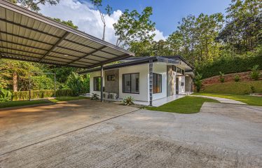 CASA BALLENA PERL PROPERTY WITH THREE BEDROOMS NEAR TO THE TOWN, IN PLAYA HERMOSA – 0.75 ACRES