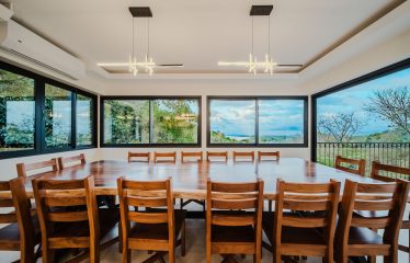LUXURY PROPERTY WITH EIGHT BEDROOMS NEAR TO THE QUEPOS CENTER – 0.45 ACRES
