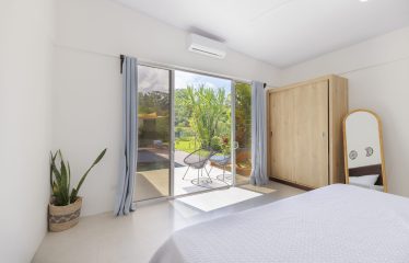 MODERN RESIDENCE WITH COMMERCIAL POTENTIAL STEPS FROM MARINO BALLENA, IN BAHIA BALLENA – 0.31 ACRES