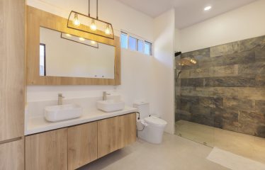 MODERN RESIDENCE WITH COMMERCIAL POTENTIAL STEPS FROM MARINO BALLENA, IN BAHIA BALLENA – 0.31 ACRES