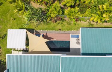 MODERN RESIDENCE WITH COMMERCIAL POTENTIAL STEPS FROM MARINO BALLENA, IN BAHIA BALLENA – 0.31 ACRES