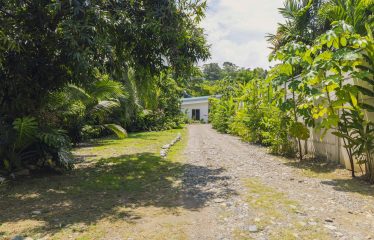 MODERN RESIDENCE WITH COMMERCIAL POTENTIAL STEPS FROM MARINO BALLENA, IN BAHIA BALLENA – 0.31 ACRES