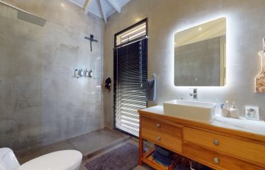 PROPERTY HOUSE WITH POOL ACCESS AND 2 CABINS, IN OJOCHAL – 1.38 ACRES