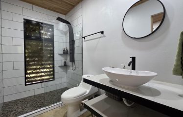 PROPERTY HOUSE WITH POOL ACCESS AND 2 CABINS, IN OJOCHAL – 1.38 ACRES