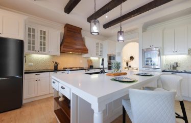 CASA ORQUIDEA – LUXURY HOME WITH OCEAN VIEWS IN GATED COMMUNITY