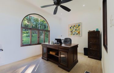 CASA ORQUIDEA – LUXURY HOME WITH OCEAN VIEWS IN GATED COMMUNITY