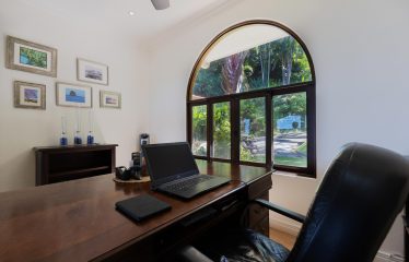 CASA ORQUIDEA – LUXURY HOME WITH OCEAN VIEWS IN GATED COMMUNITY