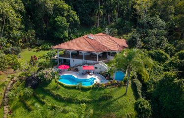 CASA ORQUIDEA – LUXURY HOME WITH OCEAN VIEWS IN GATED COMMUNITY