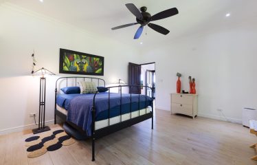 CASA ORQUIDEA – LUXURY HOME WITH OCEAN VIEWS IN GATED COMMUNITY