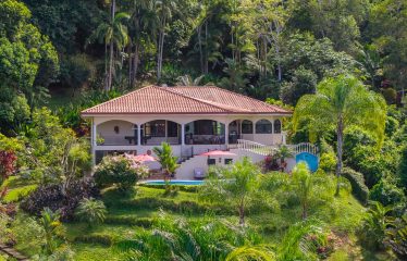 CASA ORQUIDEA – LUXURY HOME WITH OCEAN VIEWS IN GATED COMMUNITY