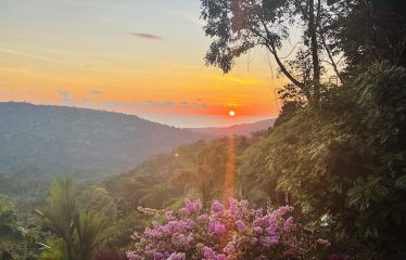 CASA ORQUIDEA – LUXURY HOME WITH OCEAN VIEWS IN GATED COMMUNITY