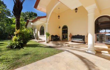 CASA ORQUIDEA – LUXURY HOME WITH OCEAN VIEWS IN GATED COMMUNITY