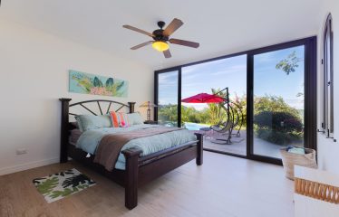 CASA ORQUIDEA – LUXURY HOME WITH OCEAN VIEWS IN GATED COMMUNITY