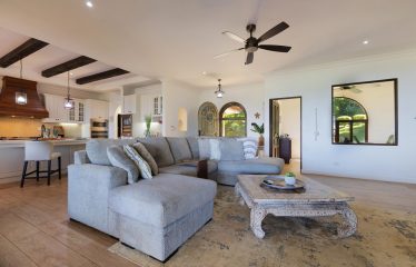 CASA ORQUIDEA – LUXURY HOME WITH OCEAN VIEWS IN GATED COMMUNITY