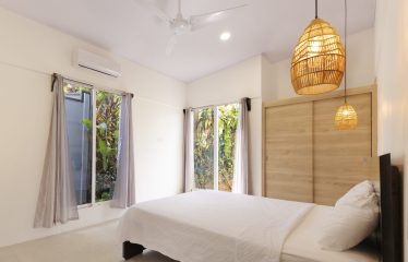 MODERN RESIDENCE WITH COMMERCIAL POTENTIAL STEPS FROM MARINO BALLENA, IN BAHIA BALLENA – 0.31 ACRES
